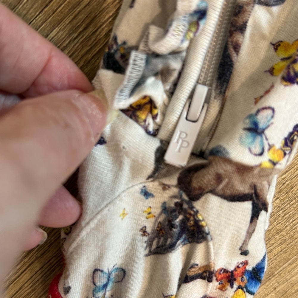 Posh Peanut Equestrian Horse Graphic Ruffled Bamboo Footie |Size 6-9 months - Picture 8 of 12